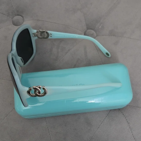 Tiffany & Co Black Sunglasses Modern Accessories - Picture 4 of 8